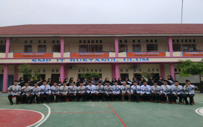 Menjadi Guru dengan sepenuh hati, Antarkan Murid Berprestasi